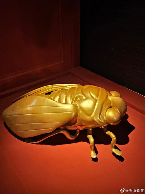 展示漆器摆件,丝巾,非遗创意首饰等,也是一个可让观众"把展品带回家"